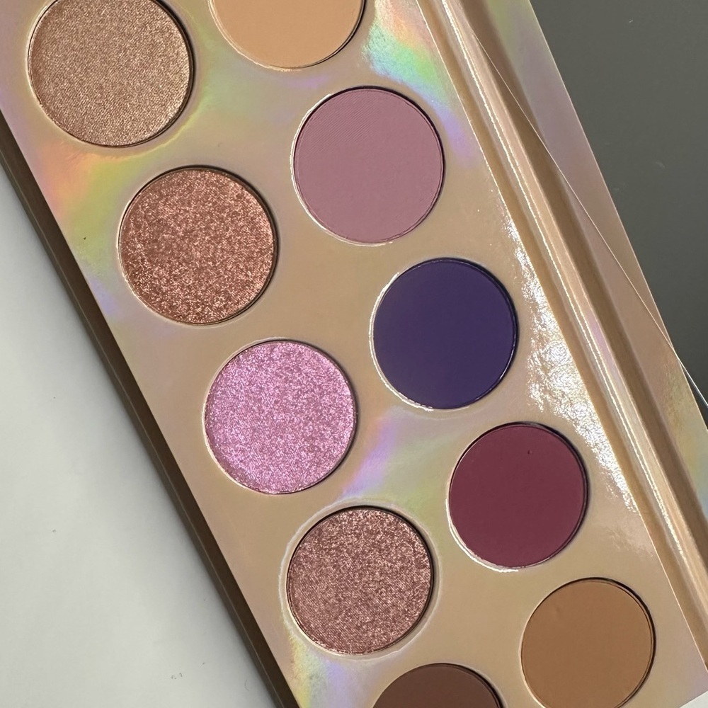 KKW Beauty Pressed Powder Palette